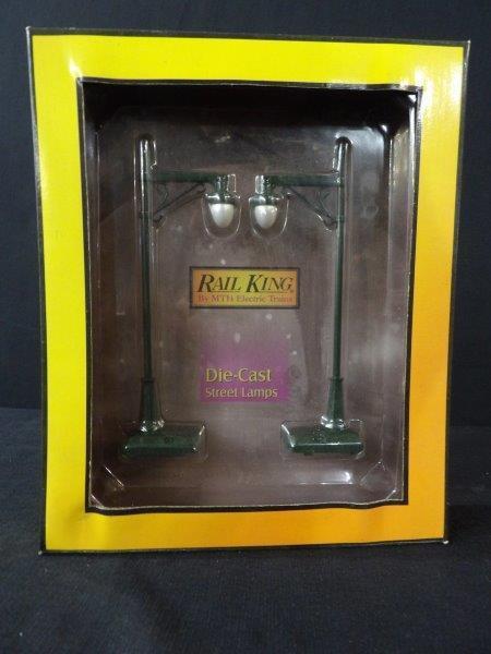 MTH RAIL KING NO.64 DIE CAST STREET LAMP SET AC/DC (1 of 3)