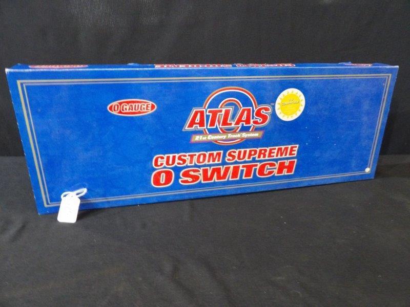 ATLAS CUSTOM SUPREME O SWITCH O72/054 CURVED SWITCH LEFT: IN ORIGINAL PACKAGING O SCALE 6077