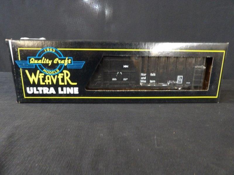 WEAVER ULTRA LINE 3 RAIL NORFOLK & WESTERN 50' PLUG DOOR BOX CAR (1 of 3)