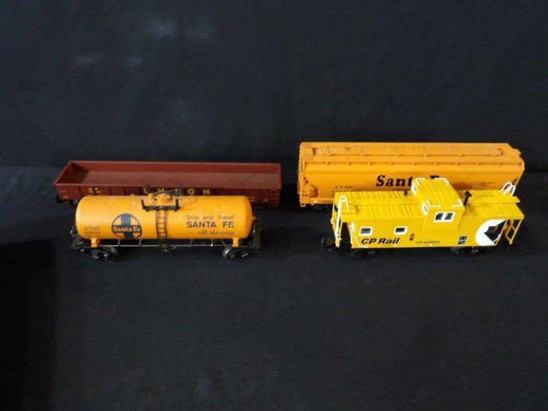 MTH LOT OF 4 HOPPER, TANKER CAR AND CABOOSE (1 of 6)