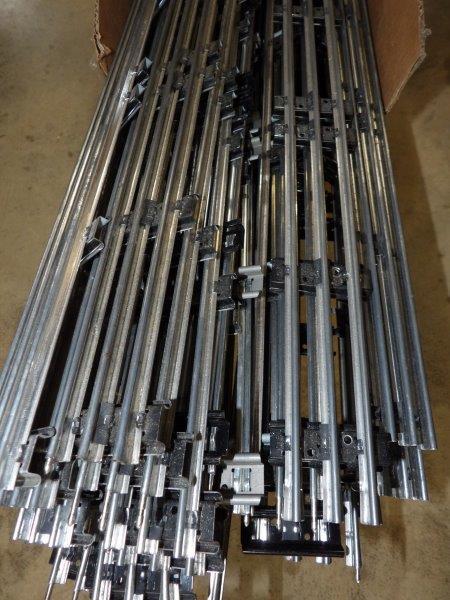 LIONEL 3 RAIL TRACK LOT OF 20+ PCS OF STRAIGHT TRACK (1 of 3)