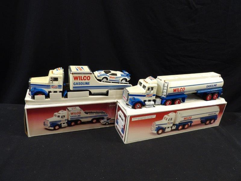 LOT OF 2 WILCO GASONLINE TOY TRUCK AND FRICTION RACER & TANKER TRUCK (1 of 7)