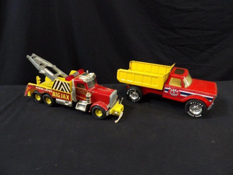 LOT OF 2 NYLINT AND ERTL VINTAGE TOY TRUCKS (1 of 7)