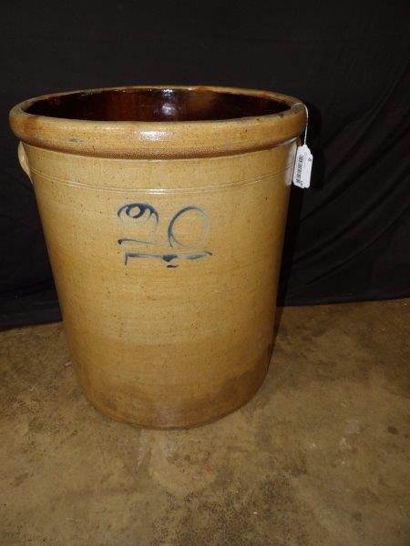 Stoneware 20 gallon storage crock (1 of 7)