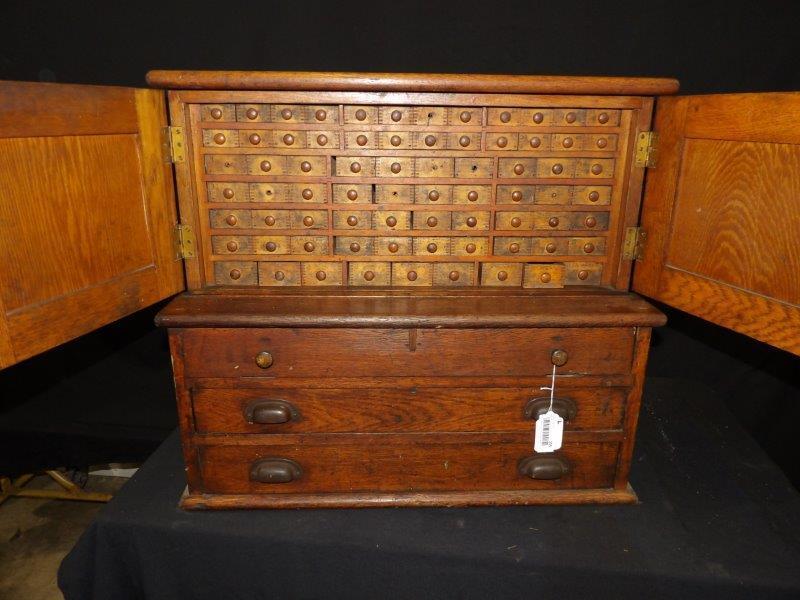 Great oak Cleveland Twist Drill Co. cabinet (1 of 8)