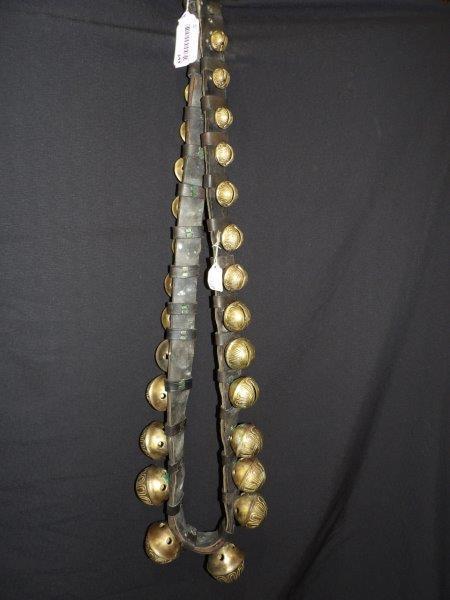 Excellent strand of double graduated brass sleigh bells (1 of 5)