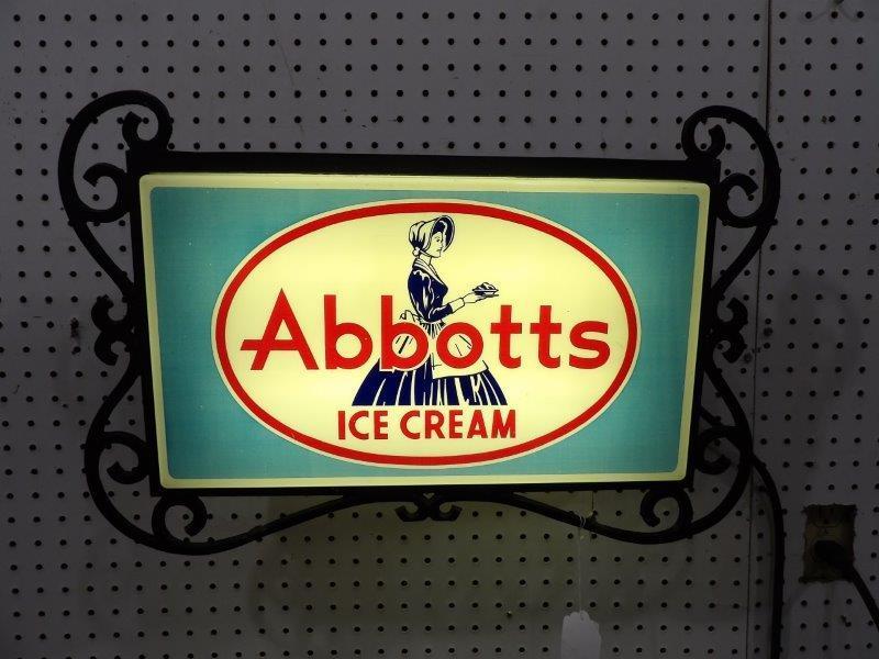 Abbott's ice cream lighted sign (1056) on Dec 28, 2022 Atlee Raber