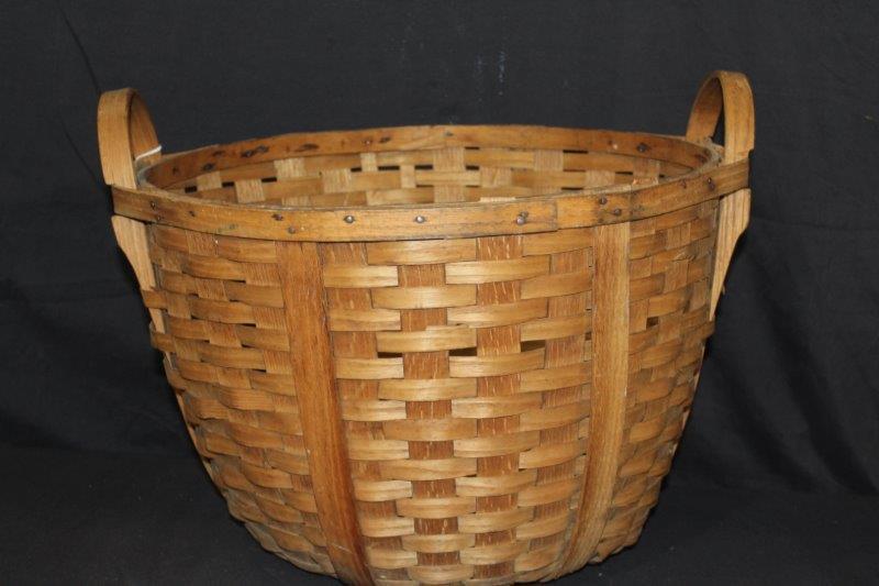 Primitive gathering basket (1 of 9)
