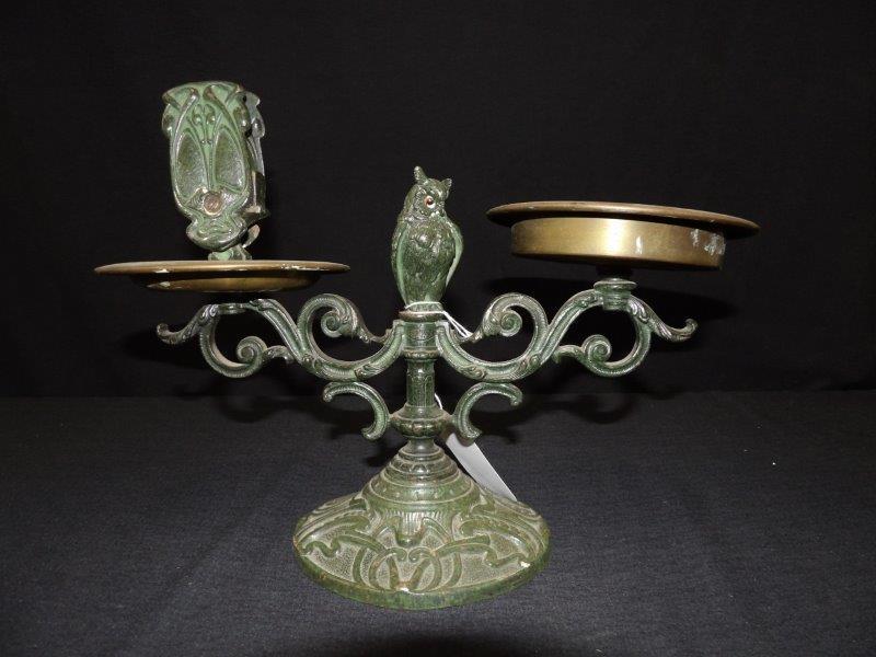 Ornate cast iron Owl ash tray (1 of 13)