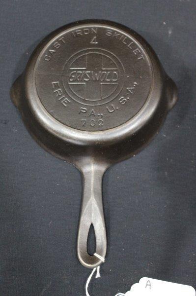 Griswold Slant Logo No. 4 Cast Iron Skillet (1 of 4)