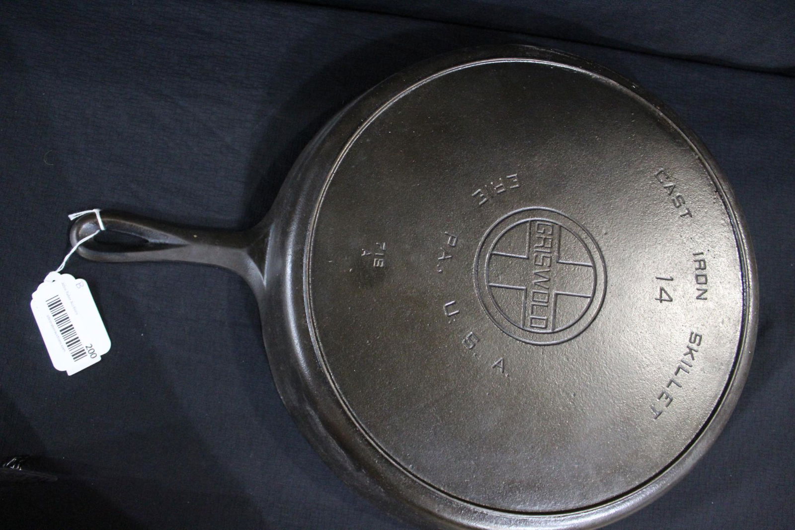 Outstanding Griswold #14 cast iron skillet (1 of 4)