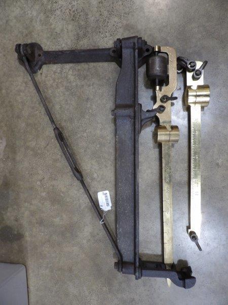 Fairbanks postmount Swing arm hanging scale. (1 of 9)