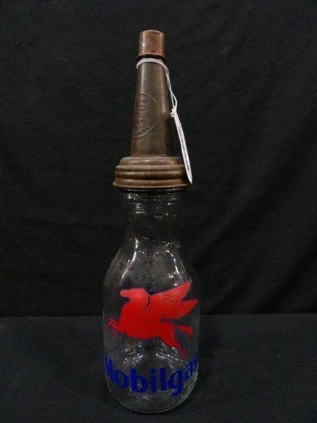 Mobilgas Pegasus 1 qt. Motor Oil Bottle w/ Spout Cap (1 of 8)
