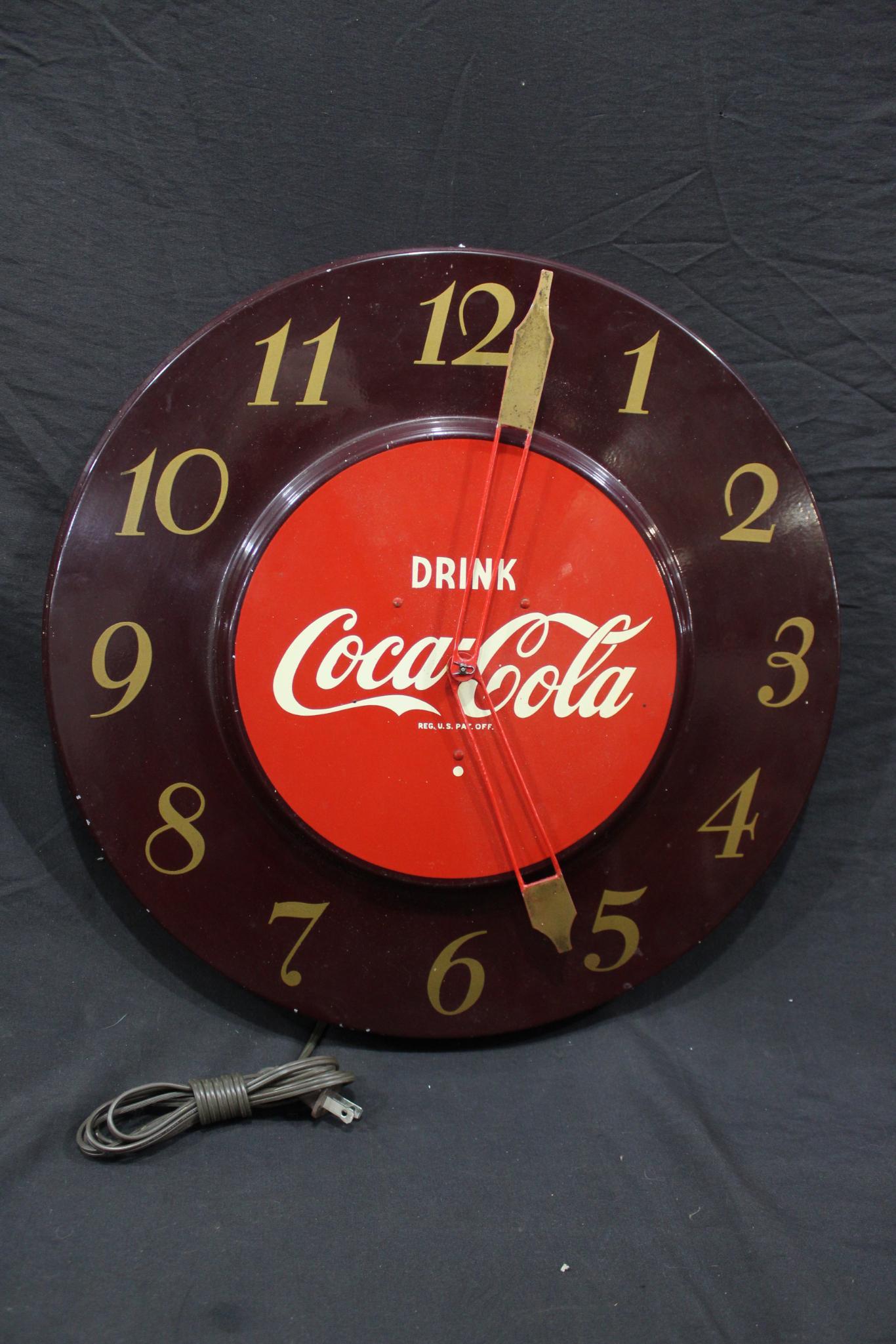 Coca-Cola metal clock (1 of 4)