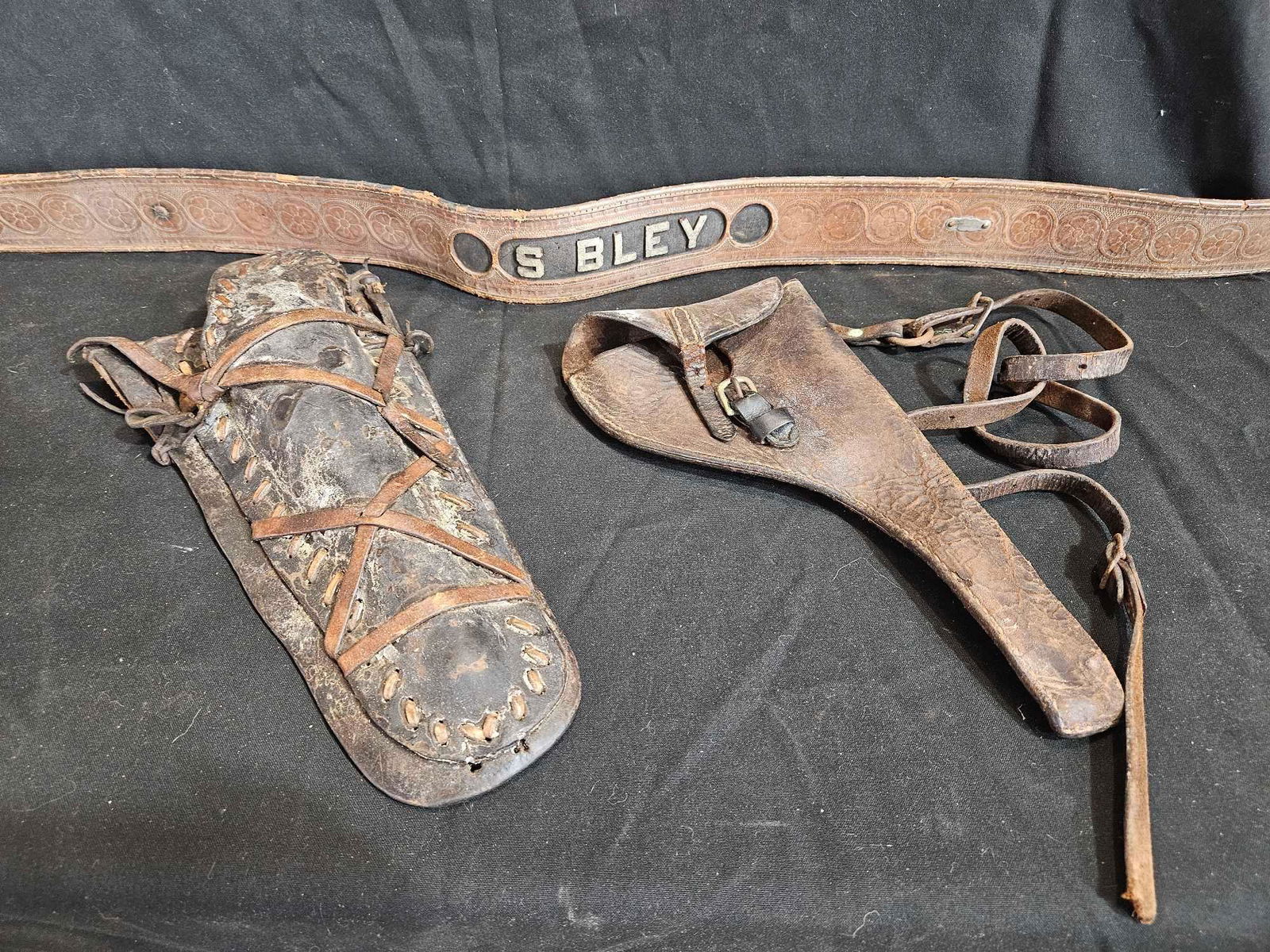 Early Leather Holsters & S Bley Belt (1 of 10)
