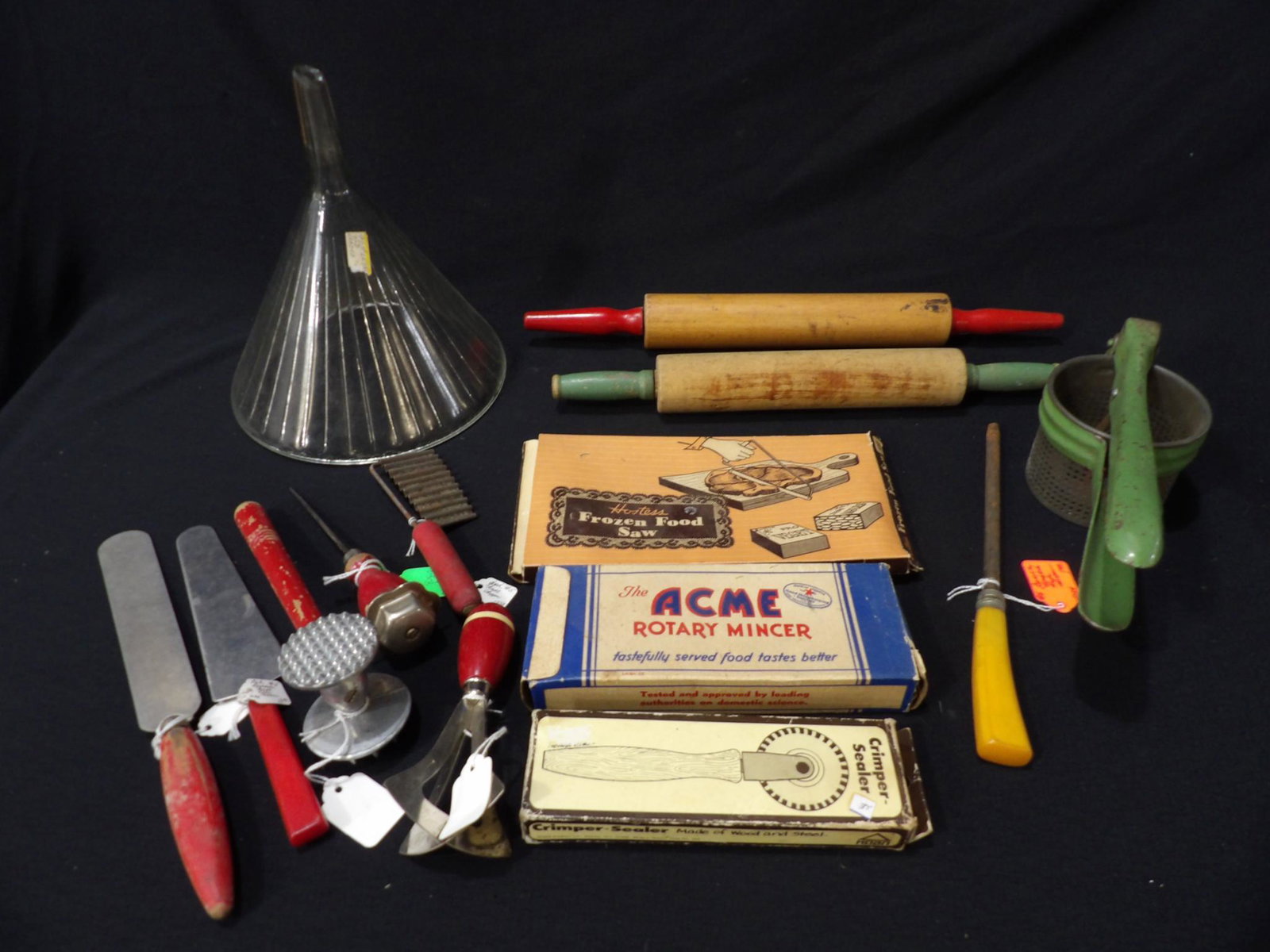 Miscellaneous kitchen lot (1 of 6)