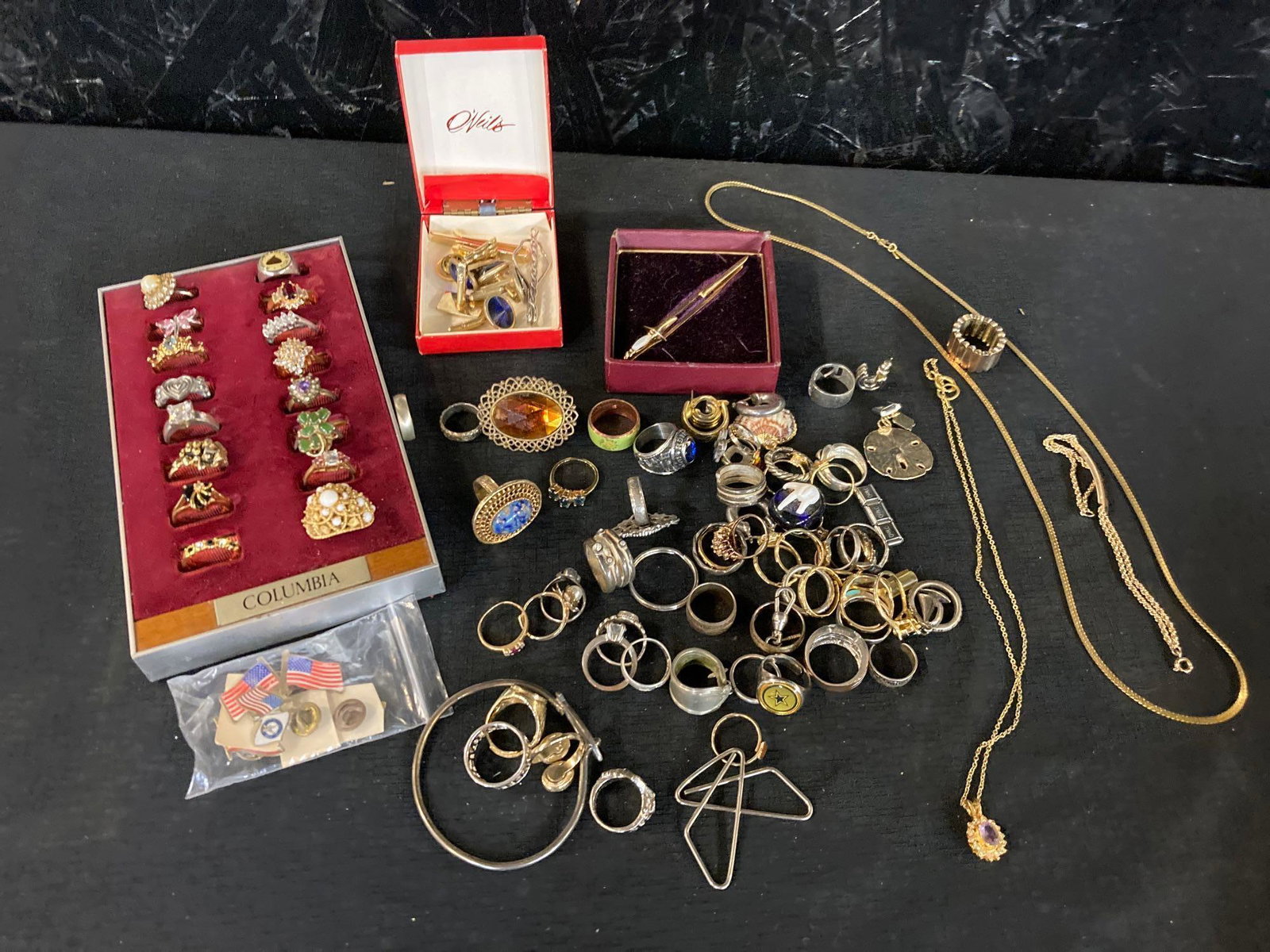 Rings, Tie Clips, & Cuff Links (1 of 7)