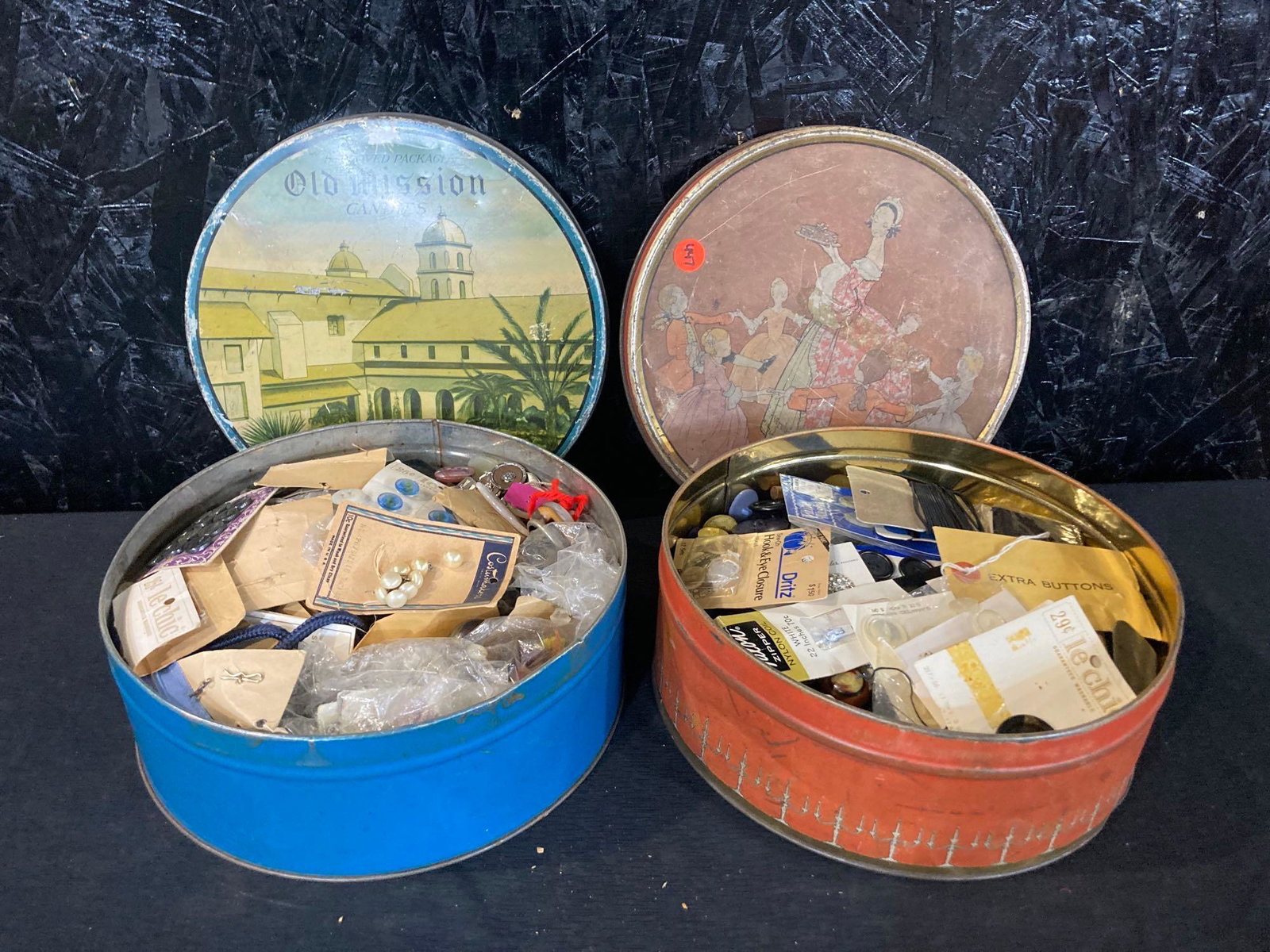 2 Loaded Tins Full of Buttons (1 of 8)