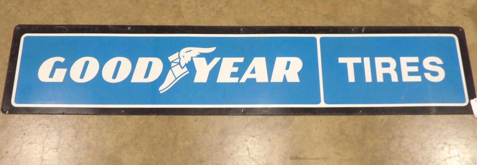 SST Goodyear Tires Store Display Sign (1 of 7)