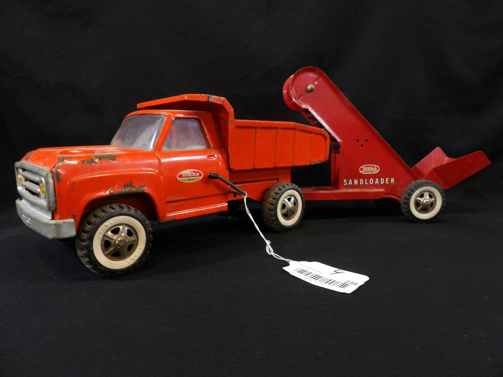 Vintage Tonka Pressed Steel Lot Inc. Dump Truck and Sandloader (1 of 15)