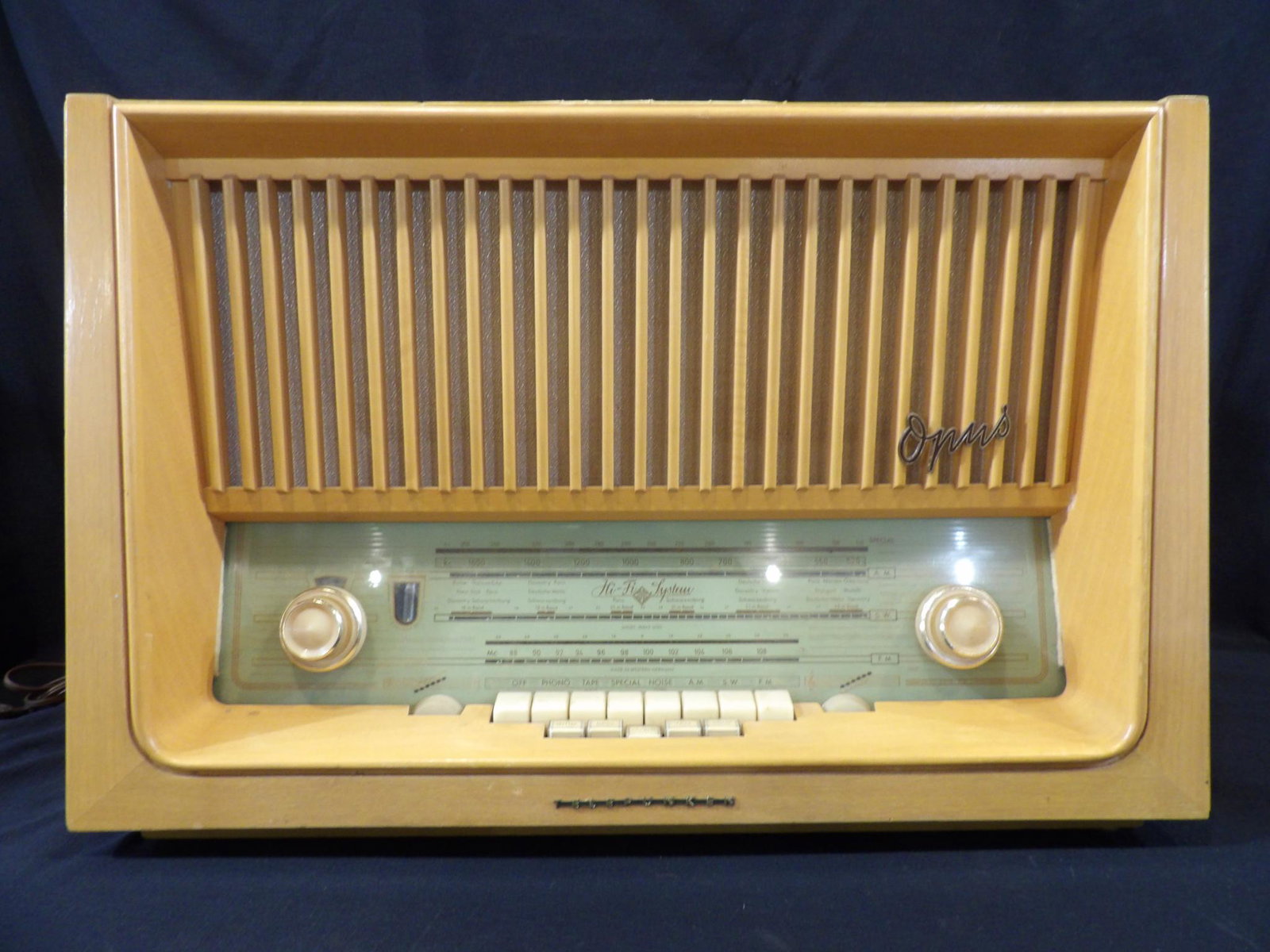 Vintage Telefunken Opus Table Top Hi-Fi System (1 of 16)