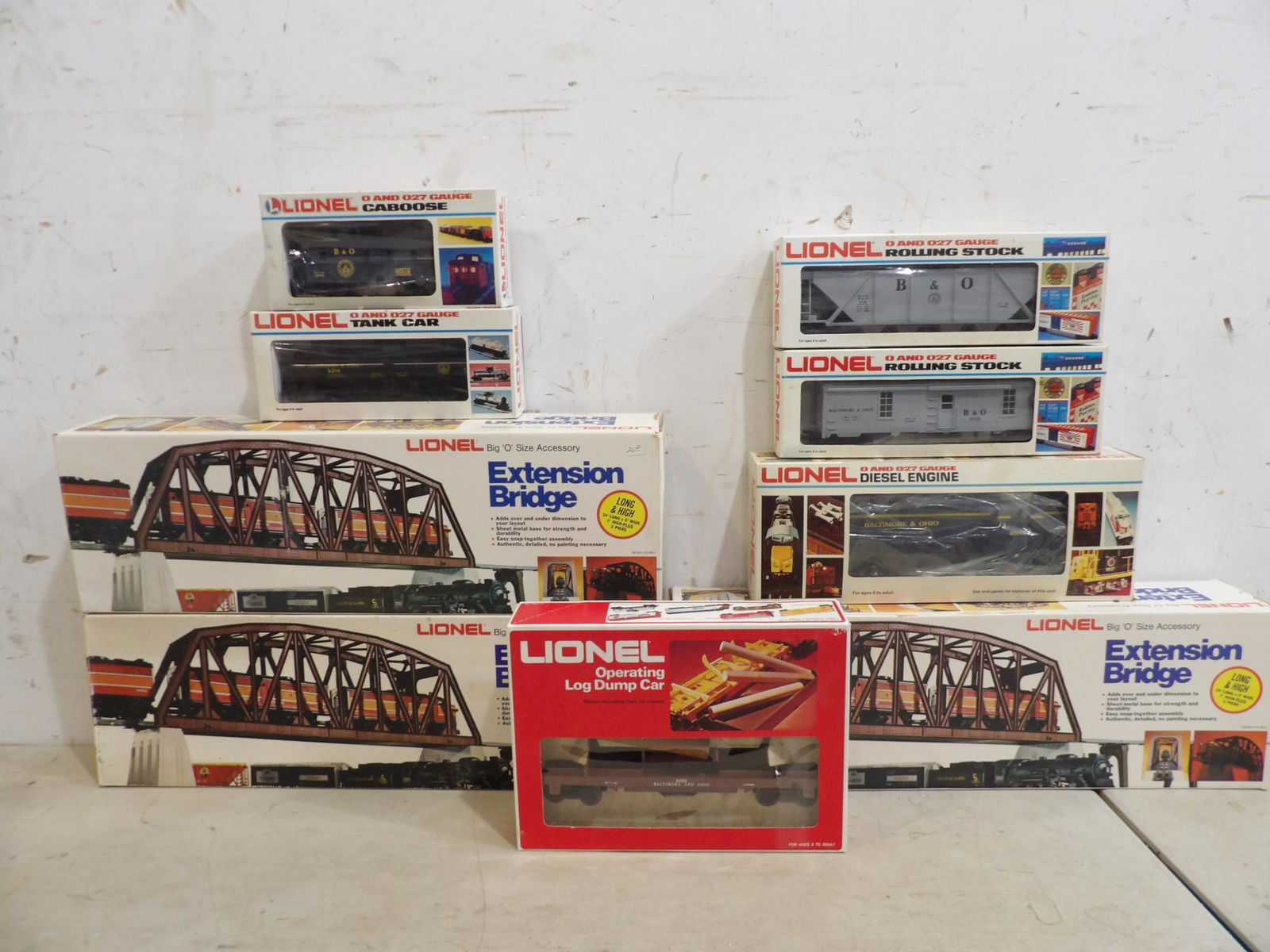 Lionel O Scale Diesel Engine, Extension Bridges, Caboose, Tanker Car, Rolling Stock and More (1 of 10)