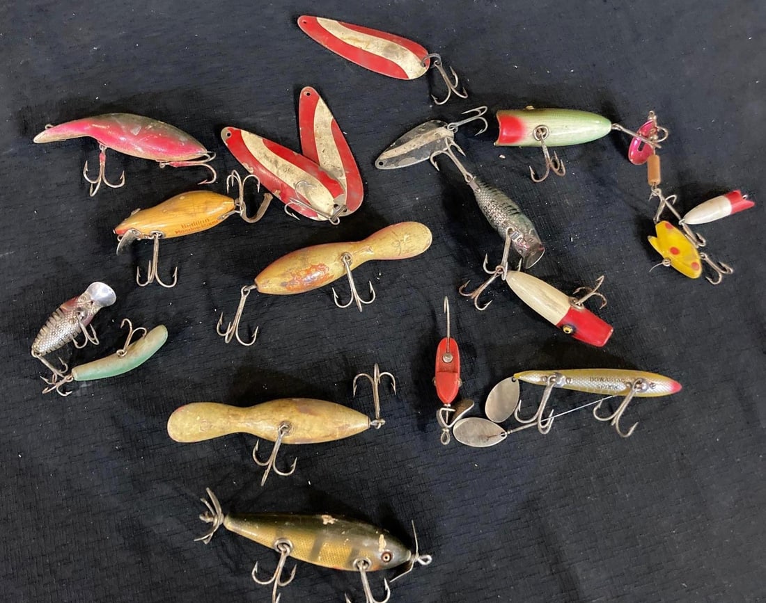 Vintage Fishing Lures Auction