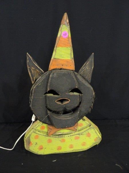 WOODEN HALLOWEEN CAT: WITH CORD 15 IN WIDE X 25 IN TALL