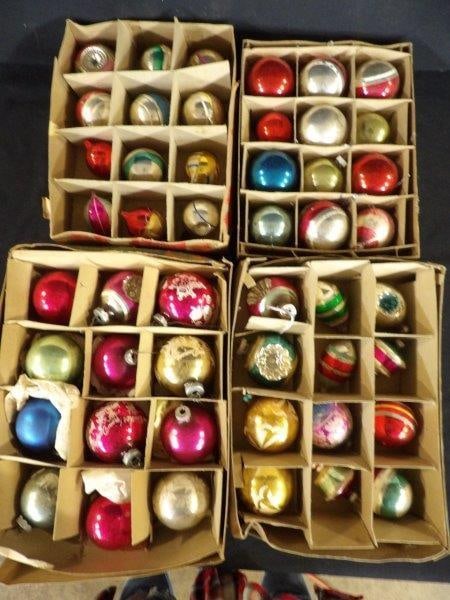 VINTAGE CHRISTMAS ORNAMENTS (1 of 7)