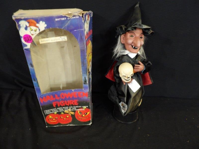 VINTAGE HALLOWEEN WITCH (1 of 4)
