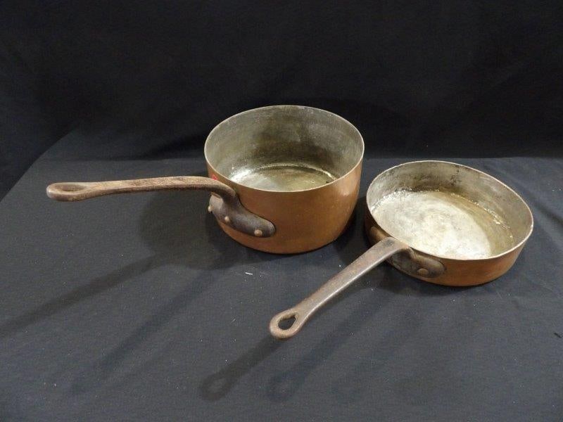 COPPER LONG HANDLED POTS: NO MARKINGS, EACH IN GOOD CONDITION. 9INCH AND 10 INCH POTS.