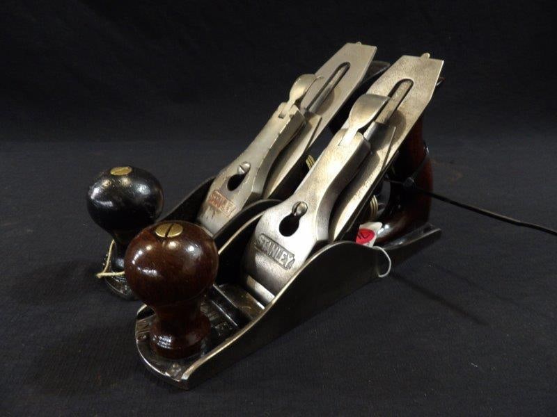 PAIR OF STANLEY NO3 SMOOTH PLANES (1 of 9)