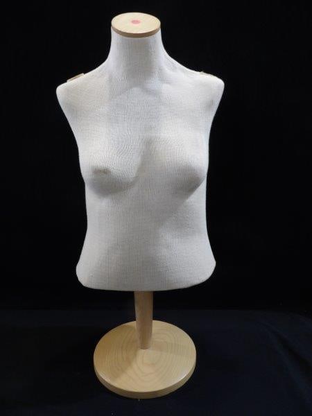 BUST DRESS MANNEQUIN (1 of 5)