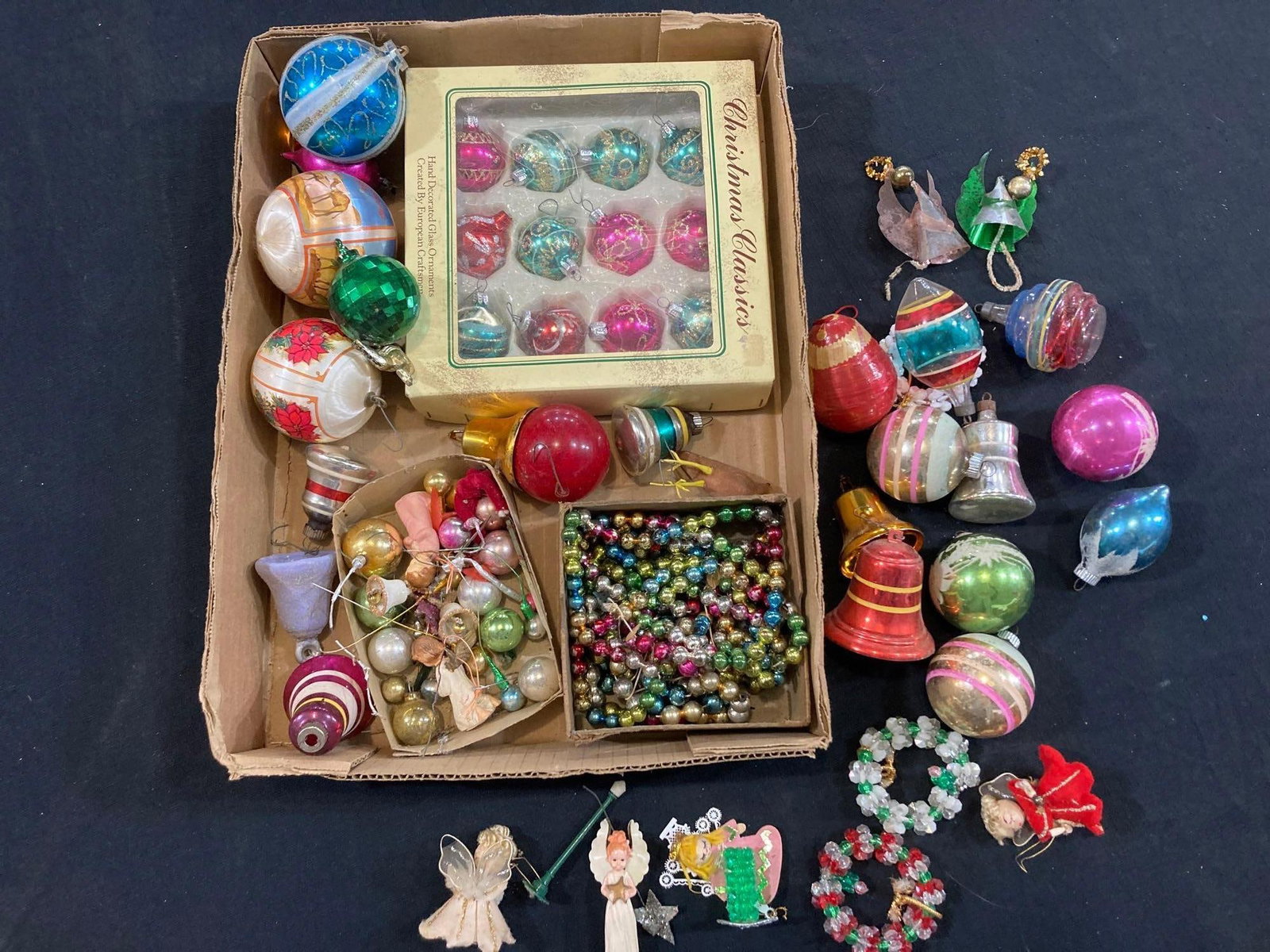 ASSORTED VINTAGE CHRISTMAS BULBS (1 of 6)