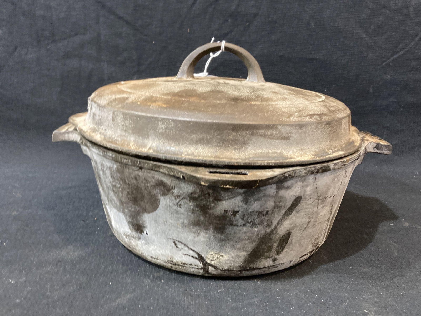 GRISWOLD DUTCH OVEN (1 of 6)