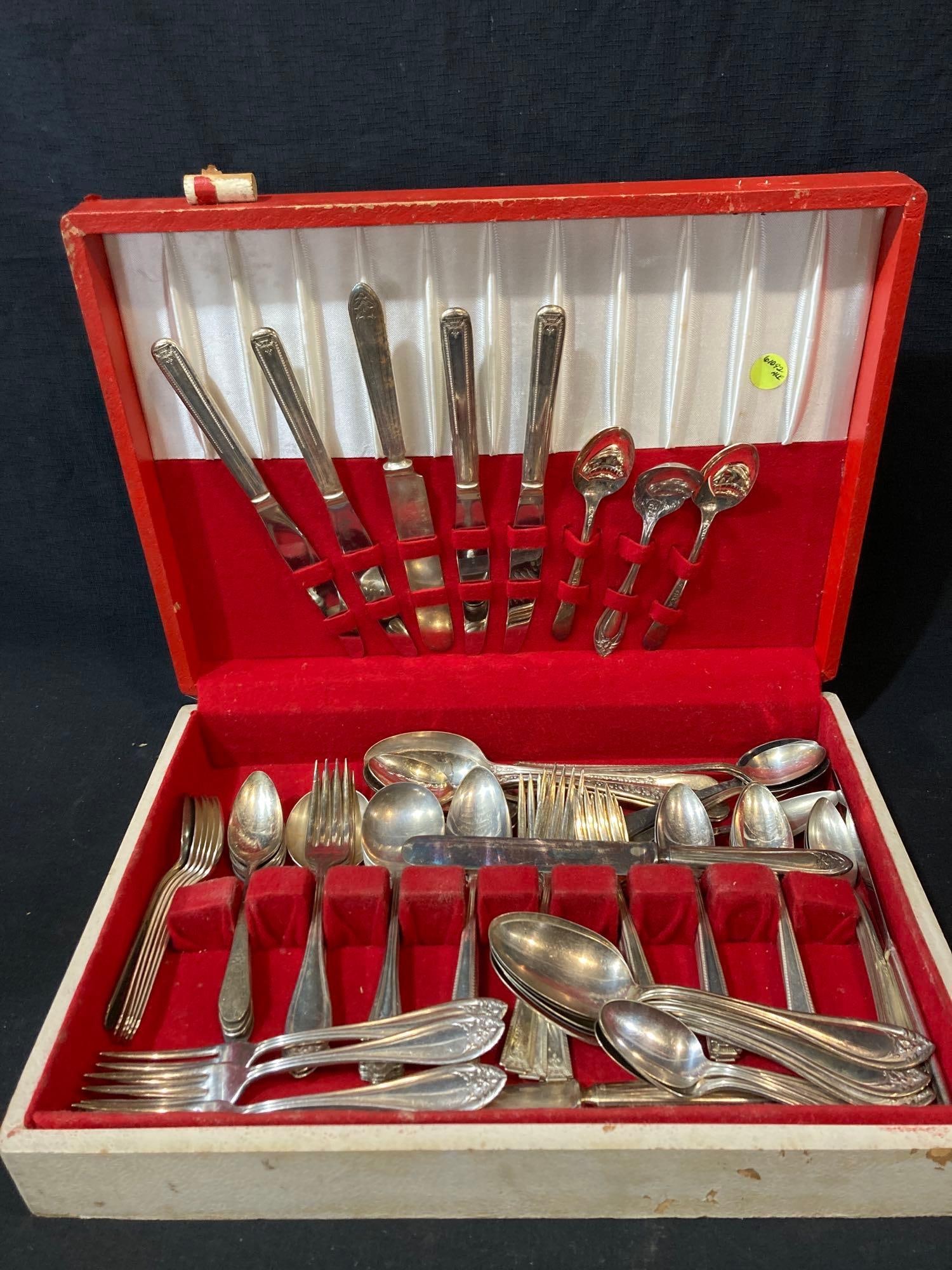 ROGERS AND BROS. SILVERWARE SET (1 of 5)
