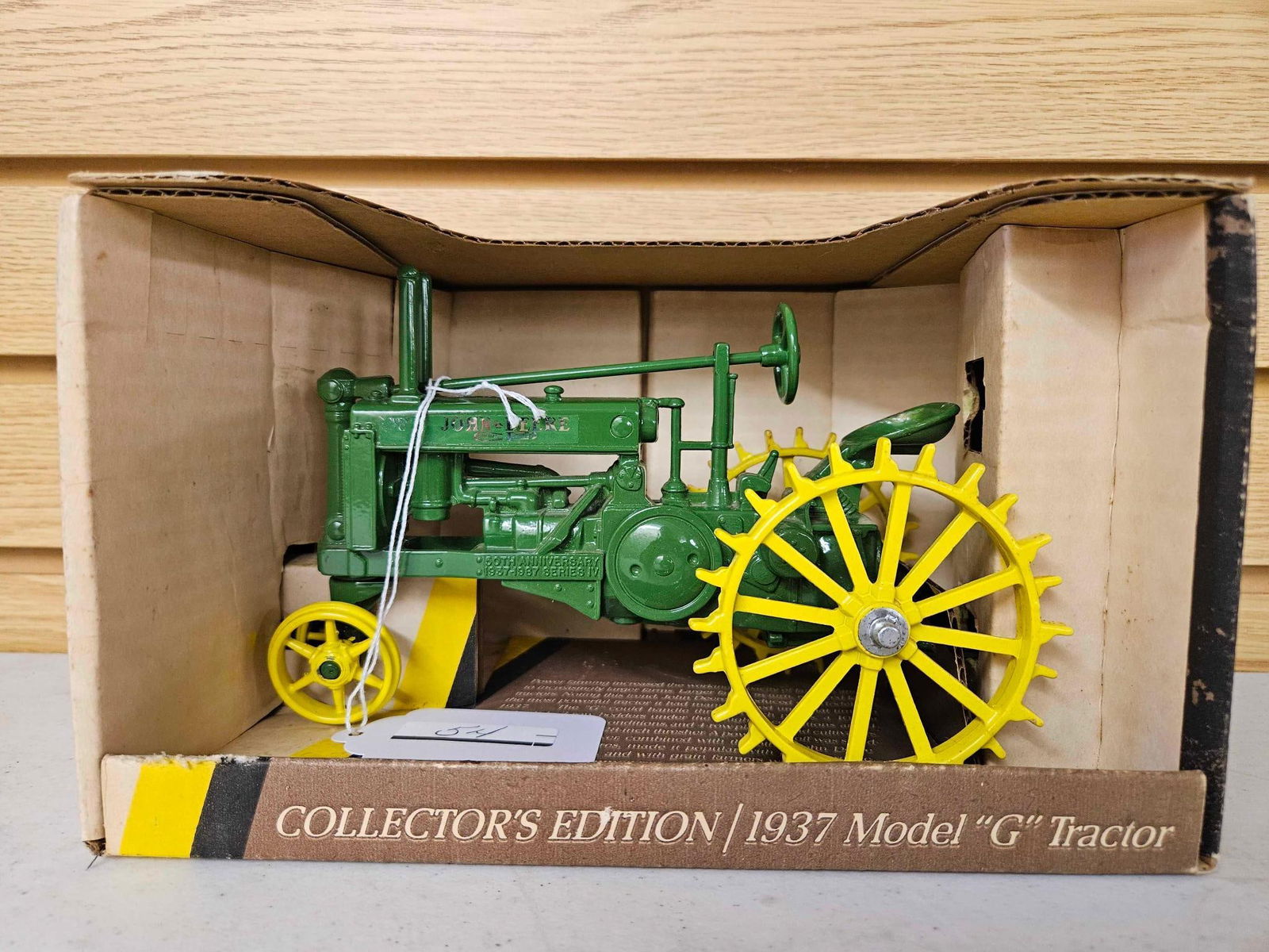 John Deere 1937 Model G Tractor 50th Anniversary Collectors Edition: 1/16 scale