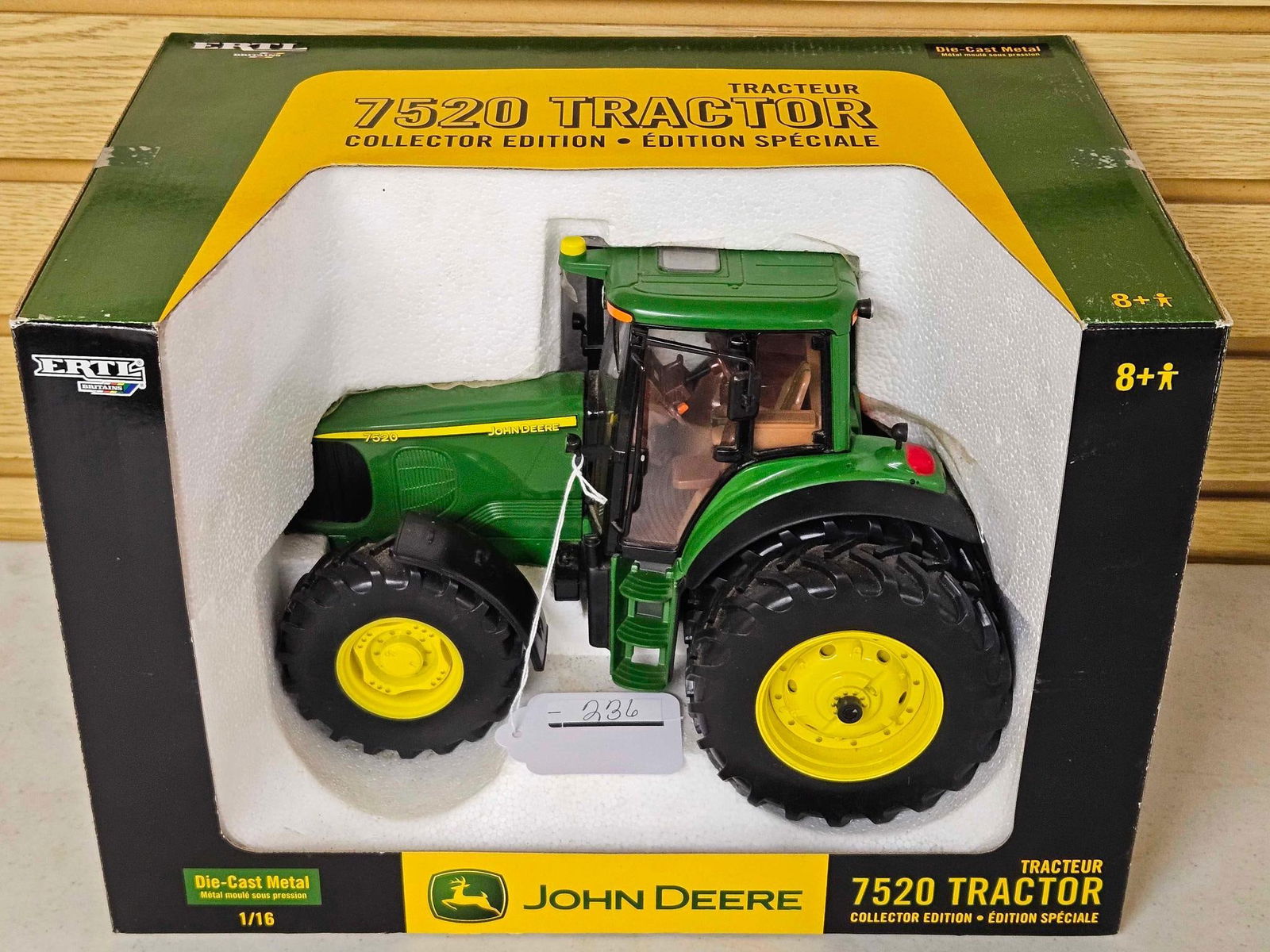 John Deere 7520 Collectors Edition Tractor (1 of 6)