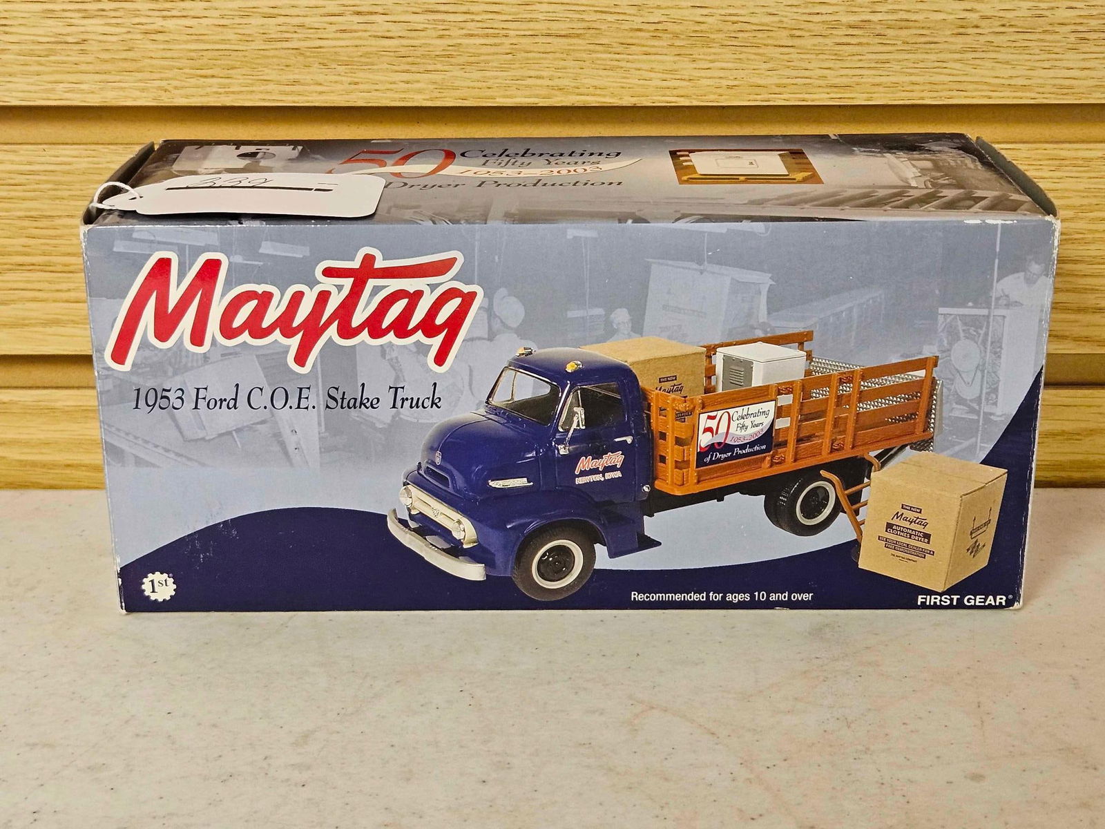 1st Gear Maytag 1953 Ford C.O.E Stake Truck Highly Detailed: 1/34Scale