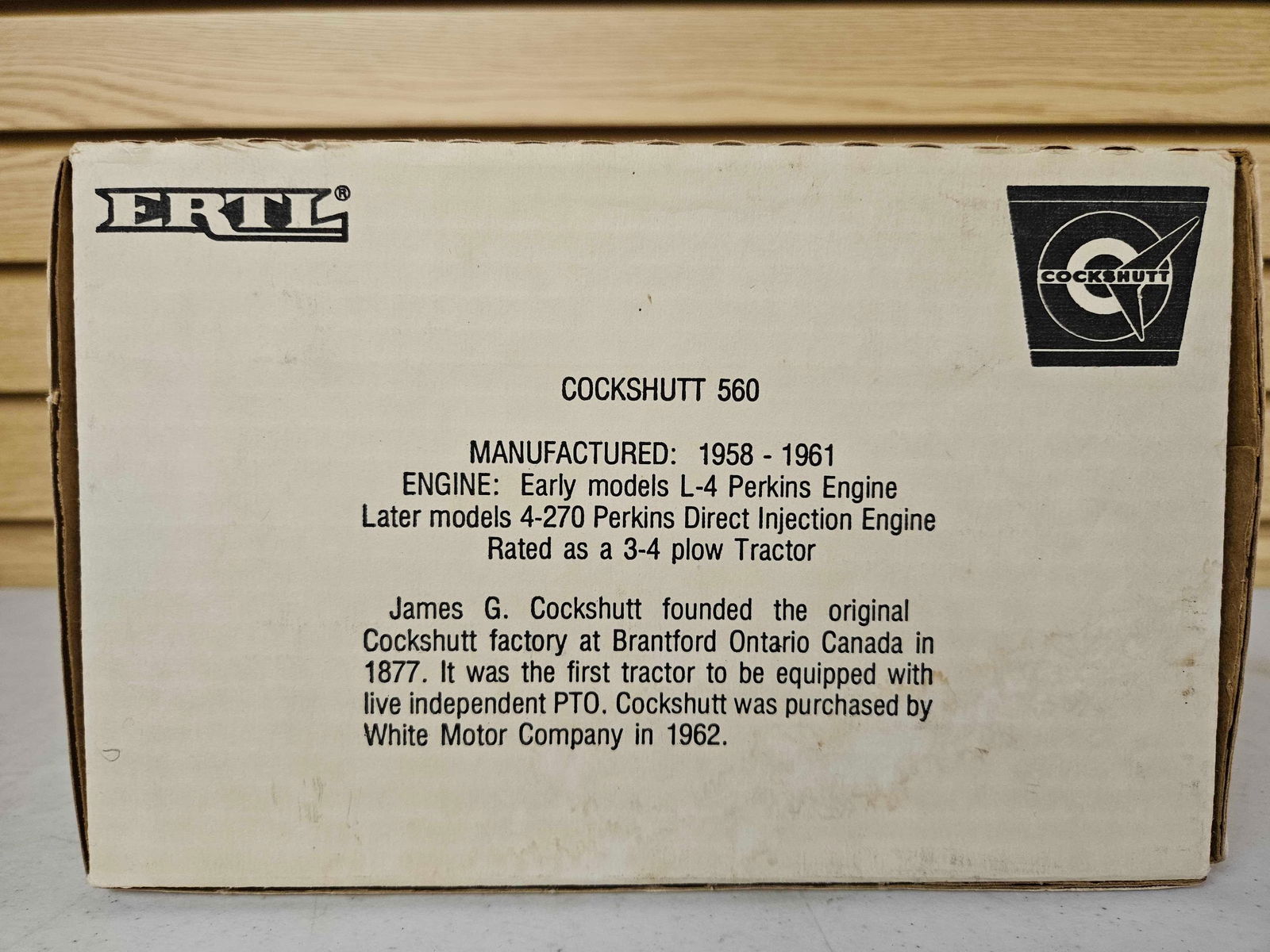 Cockshutt 560 Collectors Edition National Farm Toy Museum Tractor (1 of 2)