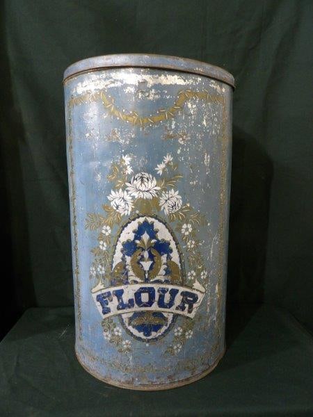 TIN FLOUR CANISTER (1 of 6)