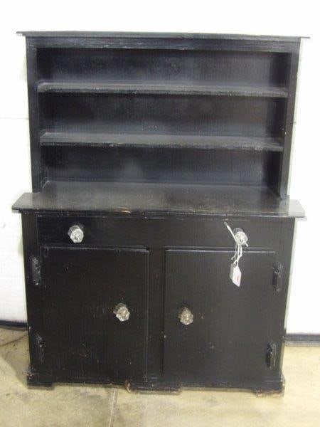 CHILDS PAINTED HUTCH (1 of 7)