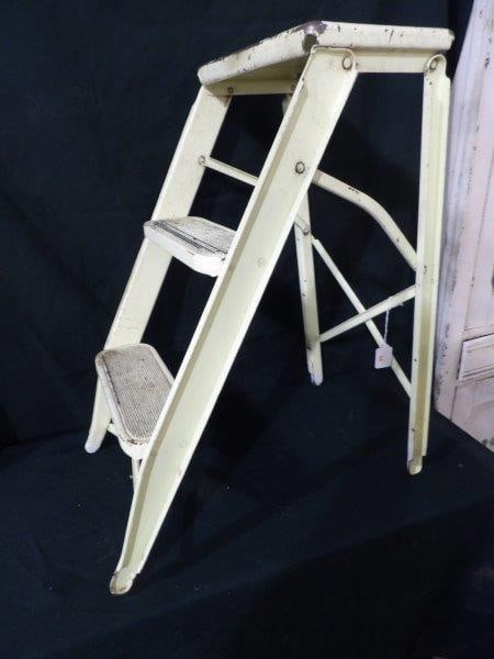 PALE YELLOW PAINTED STEP LADDER (1 of 4)