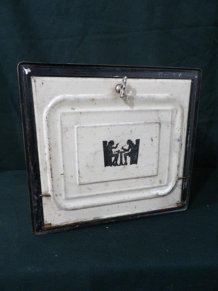 SILHOUETTE BREAD BOX WITH SHELF (1 of 6)