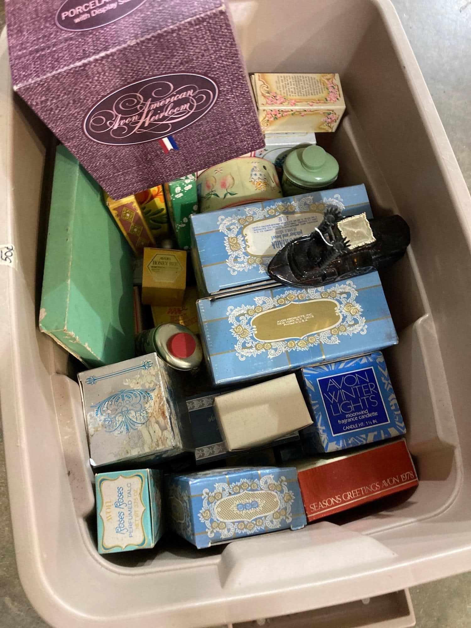 LARGE LOT OF AVON PERFUME AND COLOGNE: MANY UNOPENED BOTTLES AND BOXES