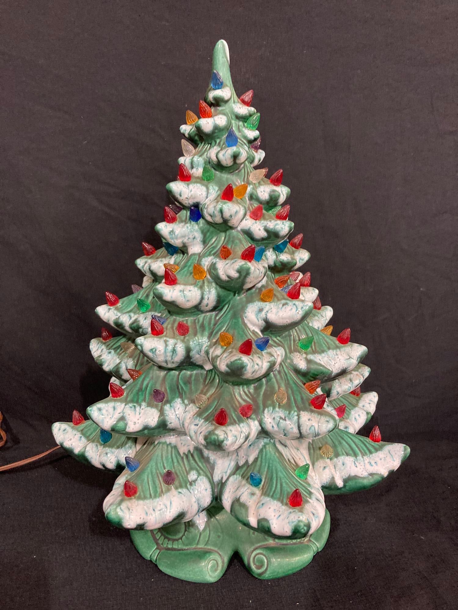 CERAMIC CHRISTMAS TREE (1 of 4)