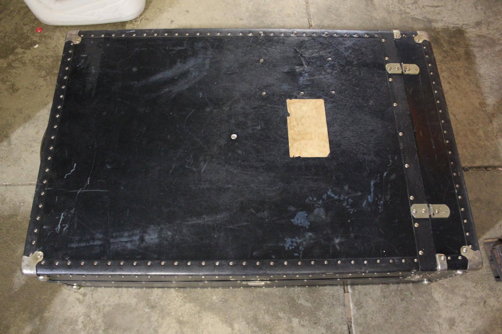 TRAVELING SUITCASE/ CLOSET: FOLD OUT SUIT CASE. PACKED WITH VINTAGE CLOTHING, DRESS SHIRTS, BLOSE, AND MORE. INCLUDES KEY