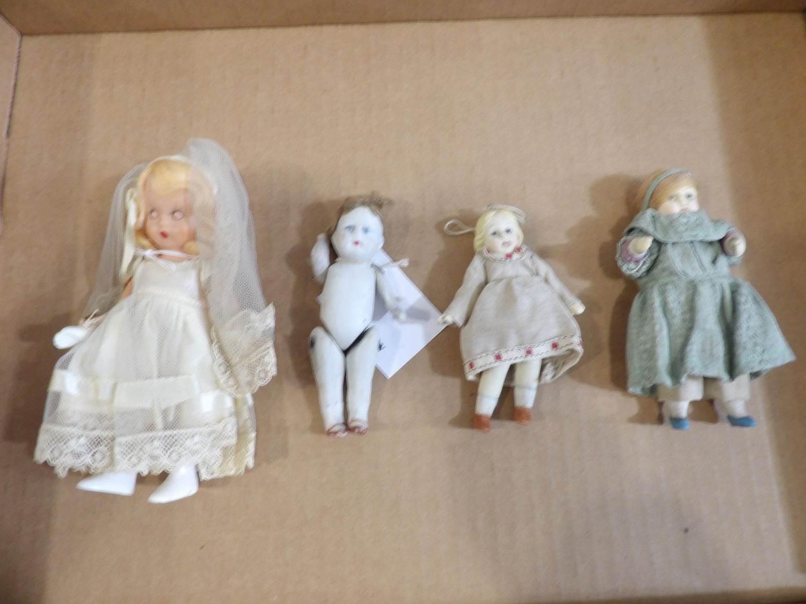 EARLY JOINTED BABY DOLLS (1 of 4)