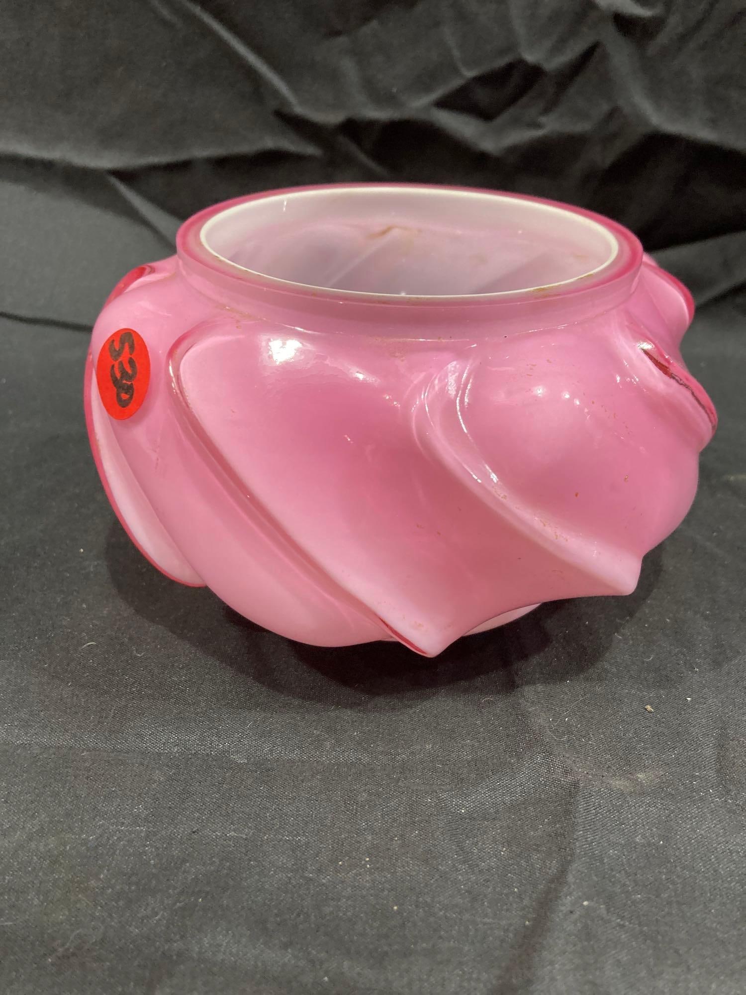 PINK FENTON CANDY BOWL: NO LID NO CHIPS OR CRACKS