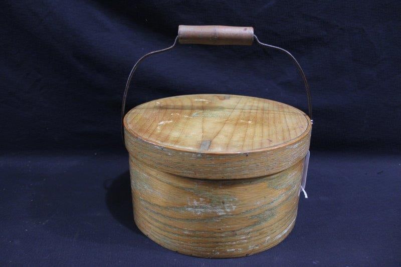Holman, Keywood & Co. pantry box w/bail handle : Mfg by Fitzwilliam Depot N.E. Great clean box!! 9 1/2 IN; diameter 5 1/2 IN; tall.